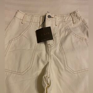 Le Lis Women’s Cream Pants with Stitch Detail and Wide Leg Style XSmall NWT NEW